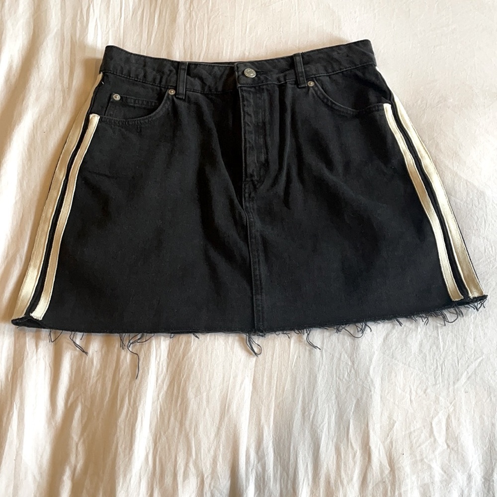 Topshop US 8 Black denim skirt with white stripes